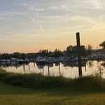 Marina Strandbad Inselperle Mit Zaun & Airco Nr 84 Holiday home